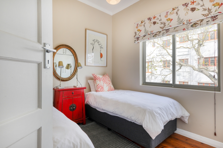 To Let 2 Bedroom Property for Rent in Green Point Western Cape